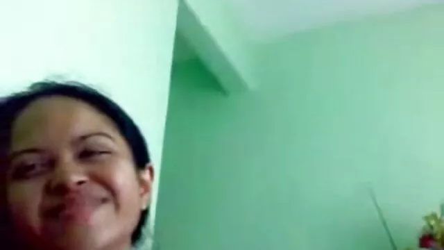 Nóng khiêu dâm, không giấy đăng ký  Một cô xxx nhật bản không che gái đã chỉ cho một cạo lông bởi thẻ